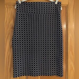 Black and White Patterned Pencil Skirt EUC